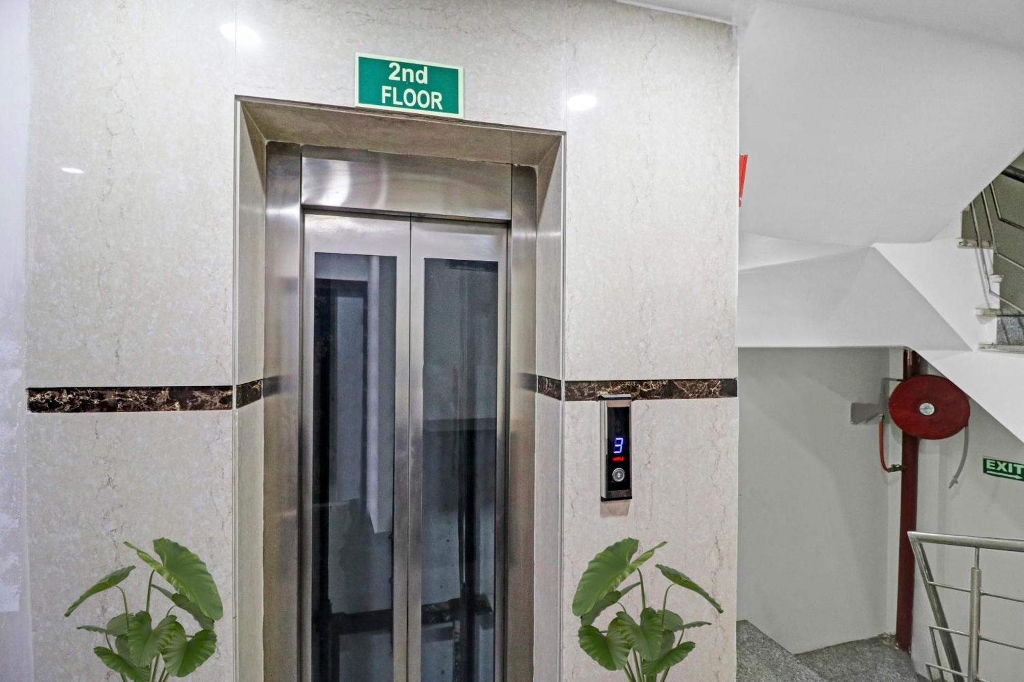 Hotel Stay House Neu-Delhi Exterior foto